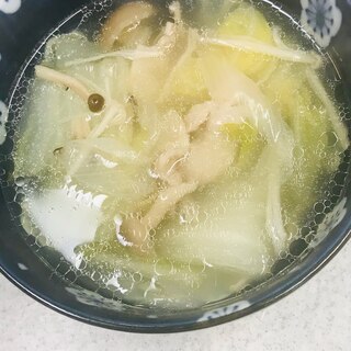 白菜たっぷり豚バラ肉入り鍋つゆ風スープ